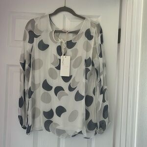 Reneè top shirt woman size large new with tag on